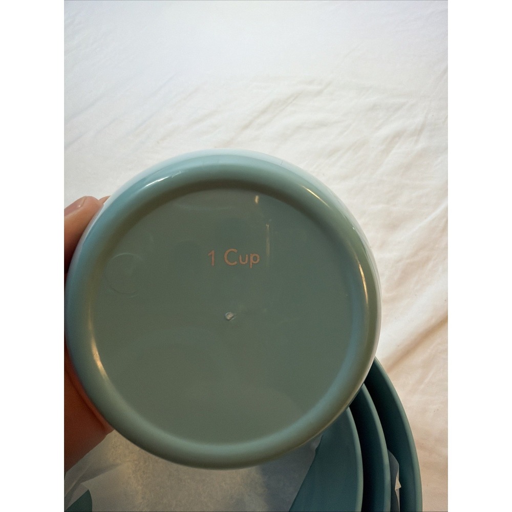 Set Of 4 Nesting Kitchen Aid Bowls W/ Lids - Picture 6 of 8